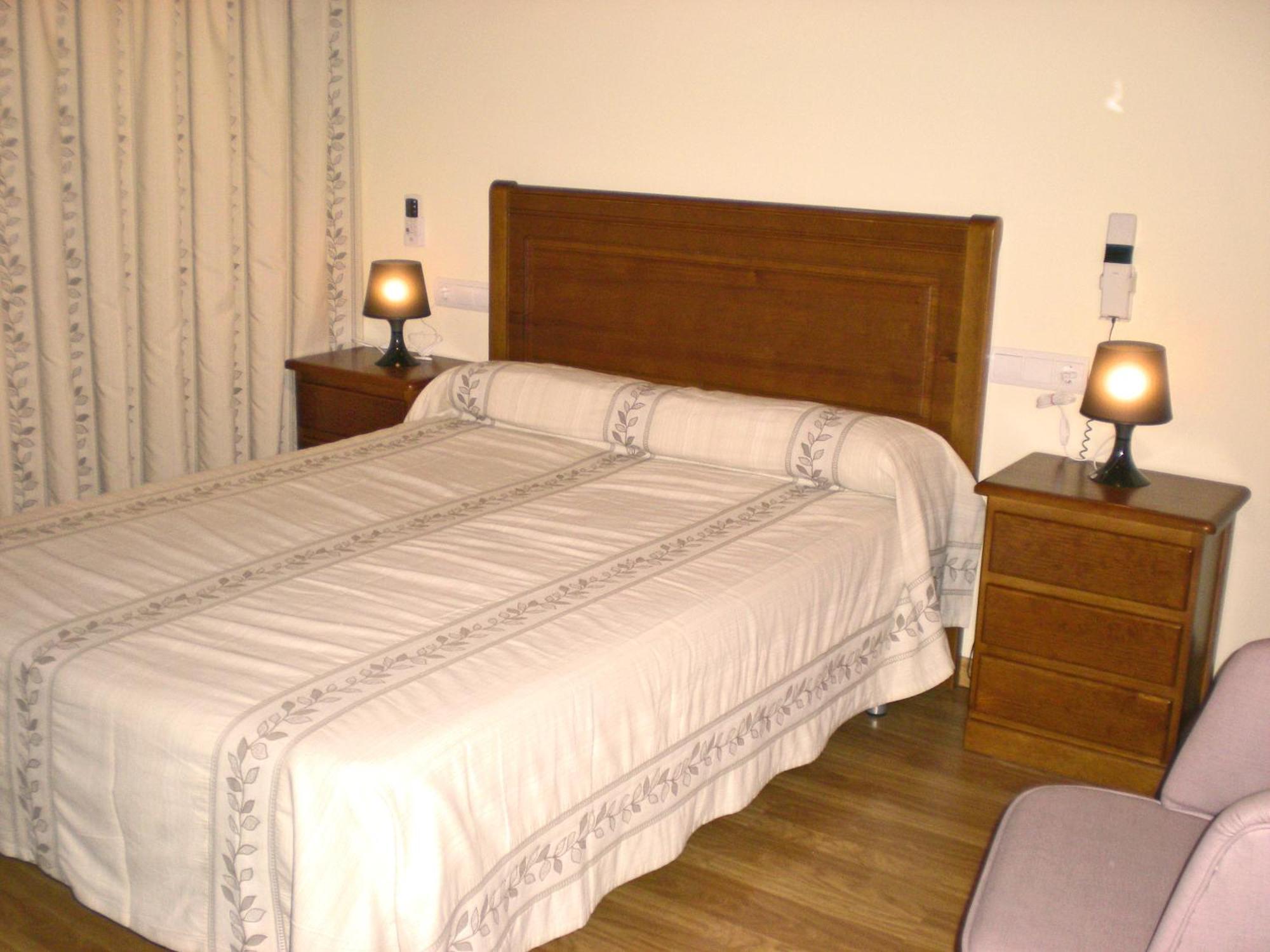 Hotel Labella Maria à Pinos Genil Extérieur photo