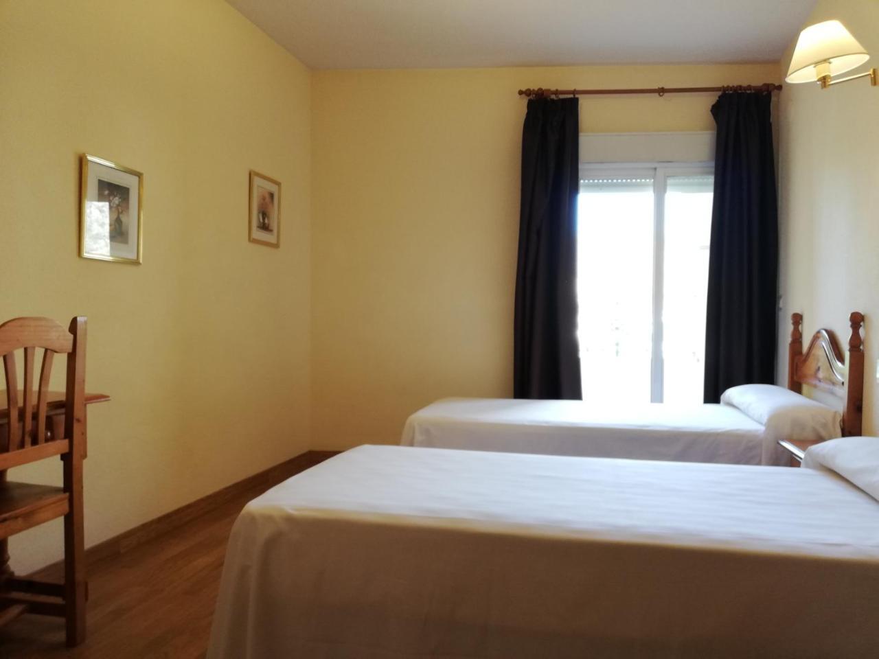 Hotel Labella Maria à Pinos Genil Extérieur photo