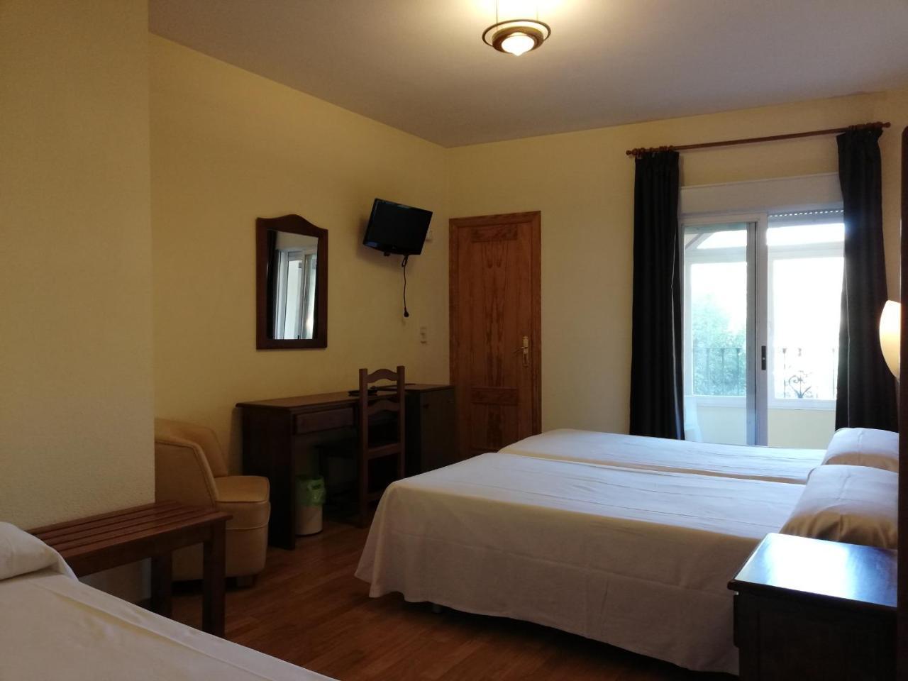 Hotel Labella Maria à Pinos Genil Extérieur photo