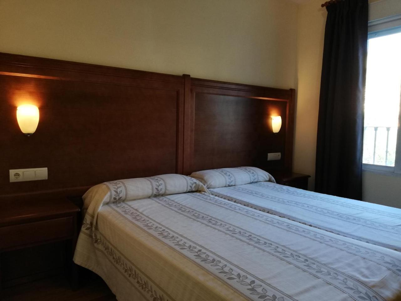 Hotel Labella Maria à Pinos Genil Extérieur photo