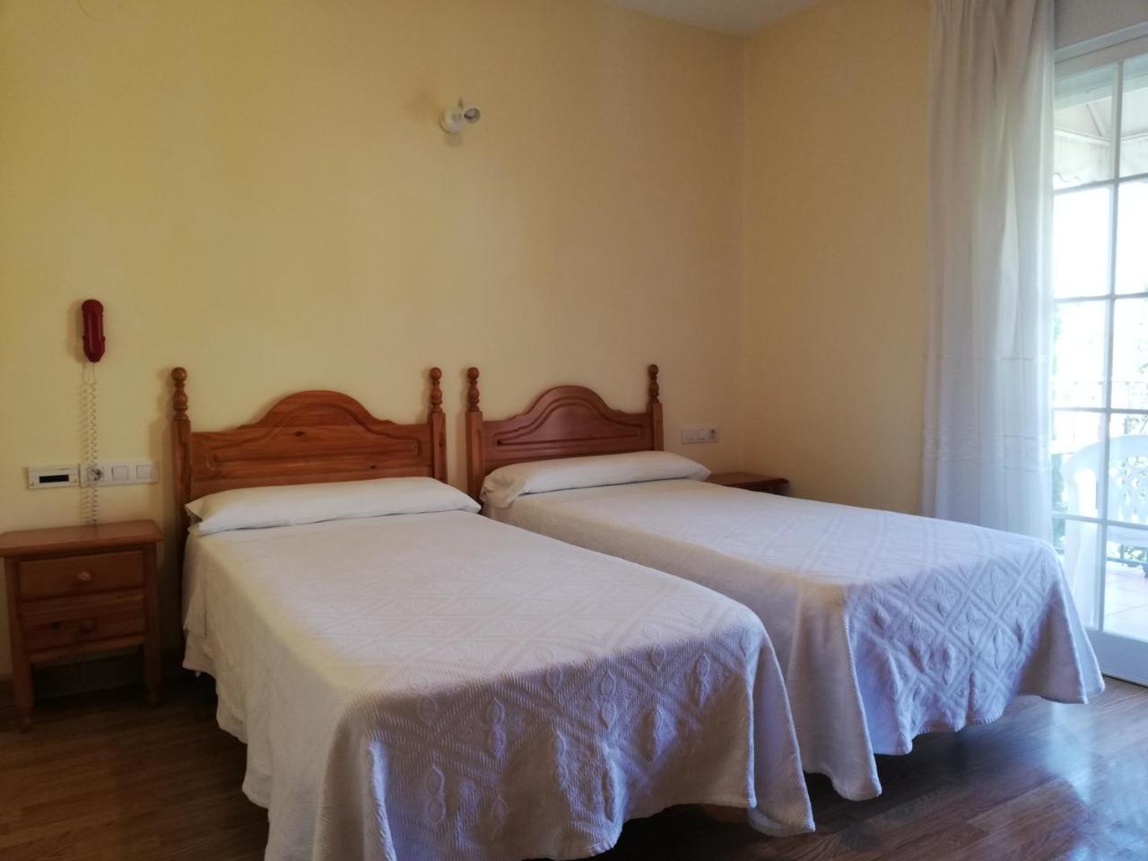 Hotel Labella Maria à Pinos Genil Extérieur photo