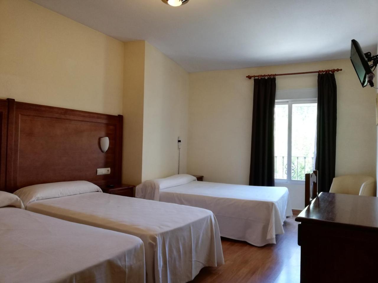 Hotel Labella Maria à Pinos Genil Extérieur photo