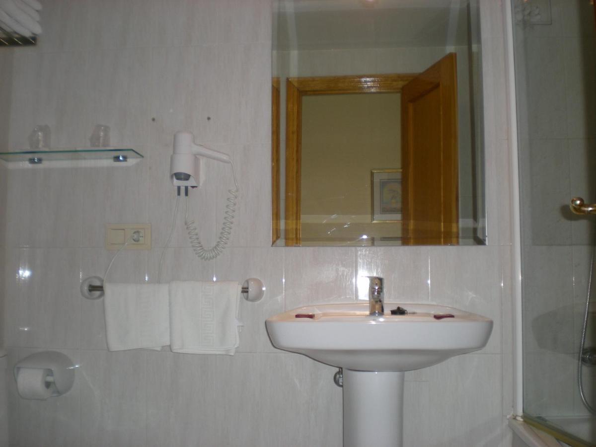 Hotel Labella Maria à Pinos Genil Chambre photo